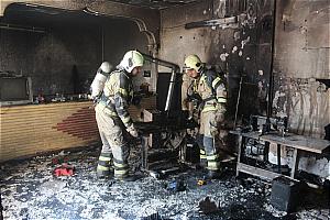 مهار آتش سوزی در کارگاه و انبار تولید کیف و کفش